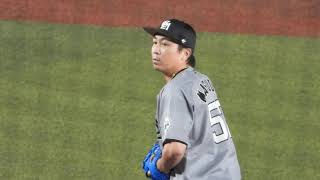 益田直也VS鈴木大地の同級生対決！　ワンバンデットボール？？