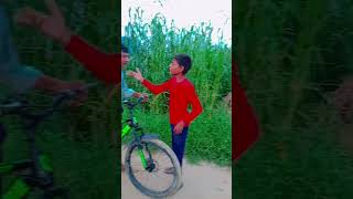 helmet lene j rha he😂😂😂🤣😂😂😝😝😝 #comedy #funny #fun #automobile #explore #stunt #youtube #viralvideo