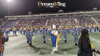 Northwestern Bulls and Raines Vikings halftime show