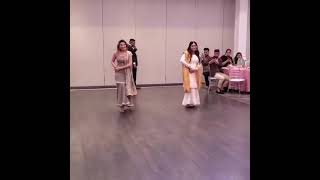 Surkhi Bindi by Gurnam Bhullar | Beautiful Wedding Dance| Punjabi Wedding| Friends Goal 💕