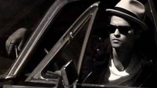 Bruno Mars - Grenade (Doo-Wops & Hooligans)