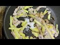 【簡単男飯】圧倒的こってり‼豚ロースとじゃがいもの照りマヨ炒めの作り方〘簡単レシピ付〙