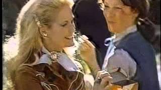 Nabisco Country Crackers ad with Lynn Anderson from 1981