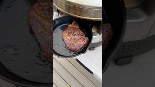 Cooking steak in a pizza oven