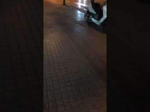 Una Joven Retransmite En Directo Mientras La Asaltan Por Una Calle De ...