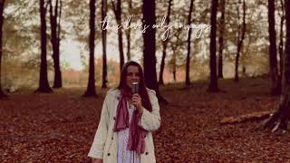 Love In Pages - Molly Roberts (Official Lyric Video)