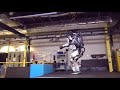 マジで～ロボットがバク宙する