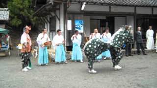 室尾谷神社秋祭りＮＯ９。総練りこみ後、お神楽（獅子舞奉納）１．