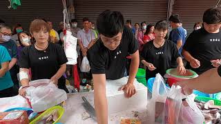 帥兒子上場 趁帥老爸不在把他的貨拿來亂賣 中彰海王子 烏日火車站 海鮮叫賣 海鮮拍賣 叫賣哥