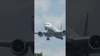 Air Canada B777-300 ER Landing in Toronto YYZ