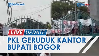 Tuntut Akses Jalan di Stadion Pakansari Dibuka, Ratusan PKL Demo Geruduk Kantor Bupati Bogor