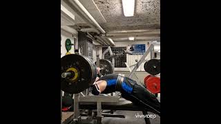 165kg Bench Press with close grip - legs up - warm up