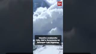 Watch | Massive avalanche hits J\u0026K's Sonamarg on Srinagar-Leh highway #viral #avalanche