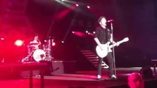 Fall Out Boy - My Songs Know... (Light Em Up) (Adelaide, 2013)