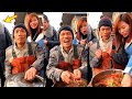 Fishermen eating seafood dinners are too delicious 666 help you stir-fry seafood to broadcast live四八