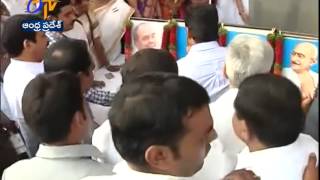 YCP President Jagan Hoists Flag On The Eve Of I  Day At Party Office In Hyderabad