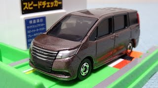 トミカ トヨタ ノア Tomica