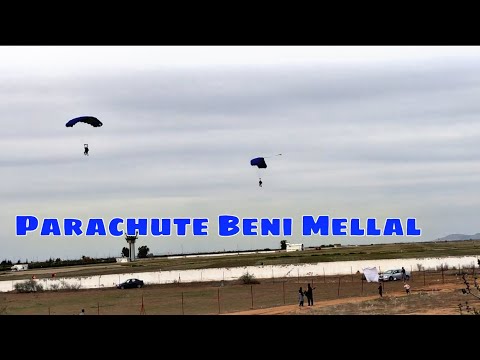 مناظر جميلة للقفز المظلي في مدينة بني ملال Parachute Beni Mellal - YouTube