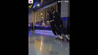 윤지#수현#둘이똑같이타네#바닥에뭐있나? #별란짱구 #rollerskating #국제롤러링크 #추억남기기