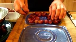 The trick to slicing grapes