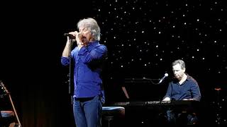 Jon Bon Jovi - Thank You For Loving Me - Runaway Med - 1st Acoustic