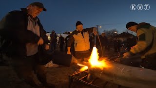 KÖMPÖC: ÍZIG-VÉRIG DISZNÓTOR