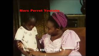 Niamey Niger.  Film  Aube noire 1983  (Djingareye Maiga)