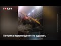 КамАЗ сорвался с мостового крана