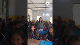 School Student singing Main Nahi Toh Kaun Rap on children’s day