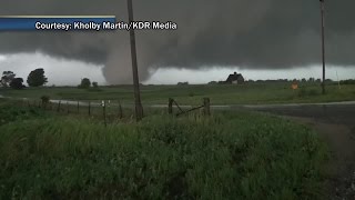 Illinois tornado captured on video