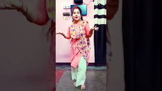 Dekho Zara Kaise Balkhake Chali | Sirf Tum | Gurdaas Mann | Priya Gill |#shorts #dance #viral #short