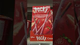 Found a new flavor of my daughter's favorite snack. Pocky Crunchy Strawberry. #shorts #snacks #pocky