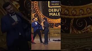 Tiger Shroff and Hrithik Roshan moments on iifa stage😆 #shorts