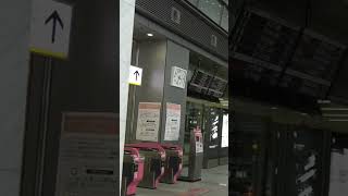 博多駅の駅ビル「博多シティ」への改札口があるフロア