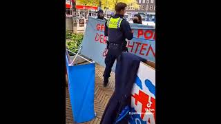 🇩🇪 Harburg/Hamburg - Linksextremisten greifen AfD Info-Stand an! #AfD #Hoecke