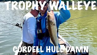 Catching TROPHY WALLEYE at Cordell Hull