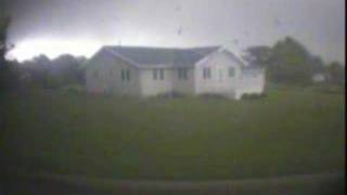 Video shows tornado destroying house