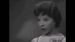 Brenda Lee - Rockin Around the Christmas Tree (1958) (Bailando Rock Alrededor del Árbol de Navidad)