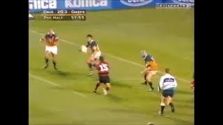Nice pass by Leon MacDonald creates try for Afato So'oalo Nice pass by Leon MacDonald creates try for Afato So'oalo