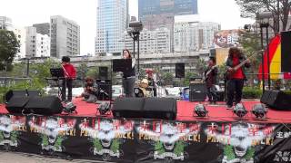 2012_12_23 MCQ-掉了in大遠百(聖誕末日Party Rock)