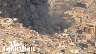 Fire rages in Sudan's Omdurman market