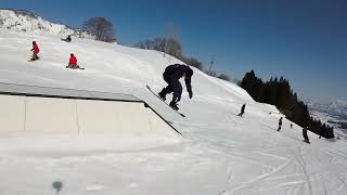 石打丸山スキー場の中級者向けキッカーを飛んでみた