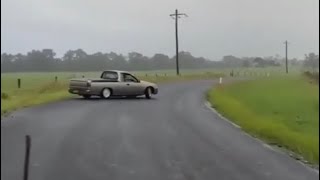 VS Ute Having Fun On Wet Mexican Roads