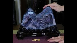 【天目紫晶洞】449.特級ESP+天然綠幽異~水型異象水晶洞，晶體特殊超美，漂亮綠色瑪瑙皮，綠水晶主招財聚財，磁場超強，極度精品值得珍藏