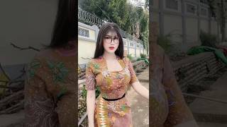 သူမက ဘာလားကွားးး😍😍 ကြွေဆင်းနေပါလို့😘😘#myanmar #shorts #girls #beautiful #tiktok #shortvideo