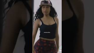 a quick Freestyle Nicki Minaj 😊🎤🎤#cardib #lilwayne @Pillcode_13083 @nickiminaj Nicki