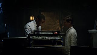 46. Gotham (s2e2). Lucius fixes the computer./Bruce apologizes to Gordon for the way he treated him.