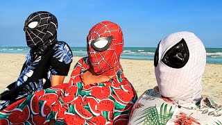 TEAM SPIDER-MAN in REAL LIFE || ONE DAY On THE BEACH ( Live Action )