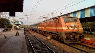 Angry WAP-4 blowing powerful honk \u0026 rampages through the station