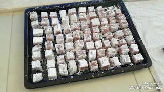 Ev yapımı %100 doğal güllü Türk lokumu (Turkish delight)